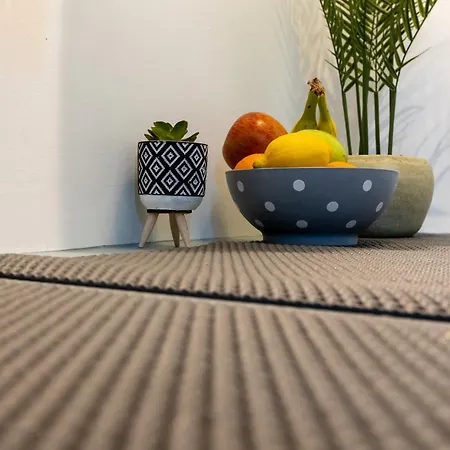 Yellow Door, Nilie Hospitality Mgmt Θεσσαλονίκη
