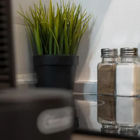 Yellow Door, Nilie Hospitality Mgmt *