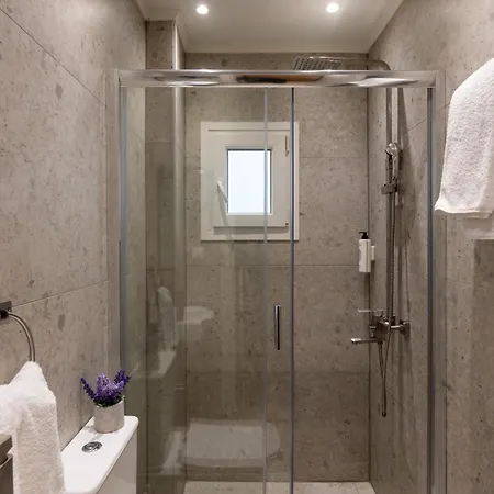 Yellow Door, Nilie Hospitality Mgmt Διαμέρισμα