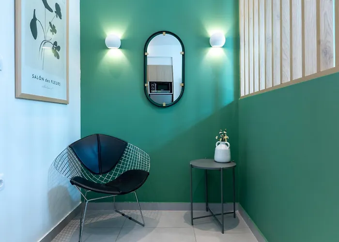 Yellow Door, Nilie Hospitality Mgmt Apartment *