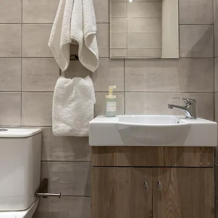 Yellow Door, Nilie Hospitality Mgmt